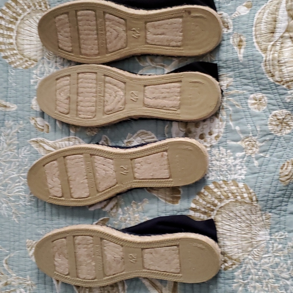 Shoes - Picture 2 of 3